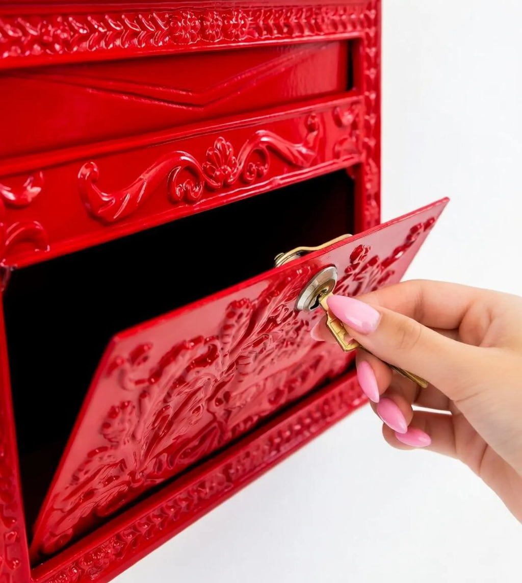 Lockable Metal Post Box | Vintage Ornate Design